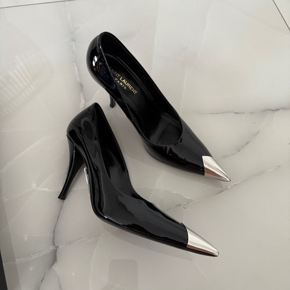 NEW Saint Laurent Black Patent Leather Pumps Size 9
